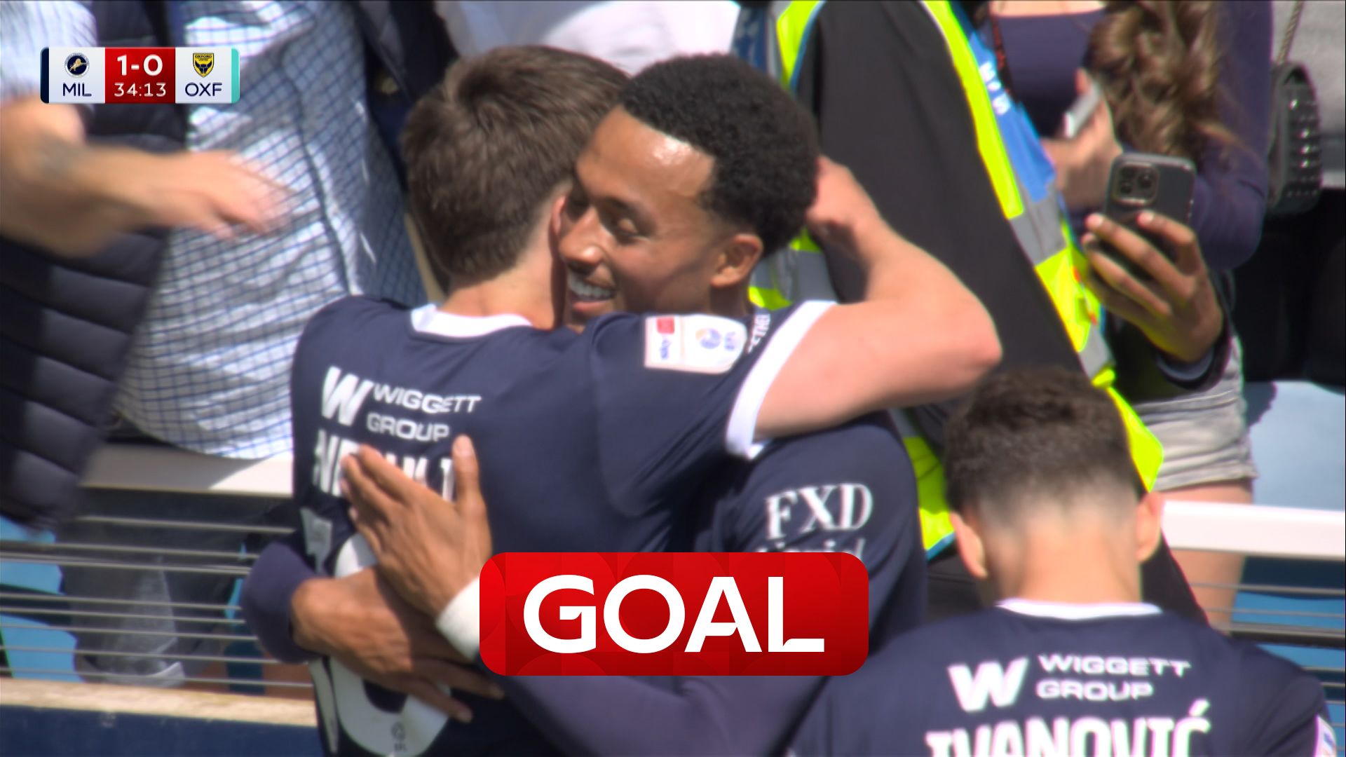 'Big finish!' | Azeez opens scoring for Millwall against Oxford