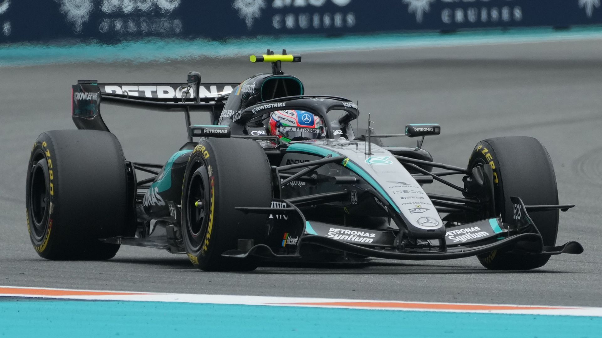Antonelli holds off Norris to win Miami thriller