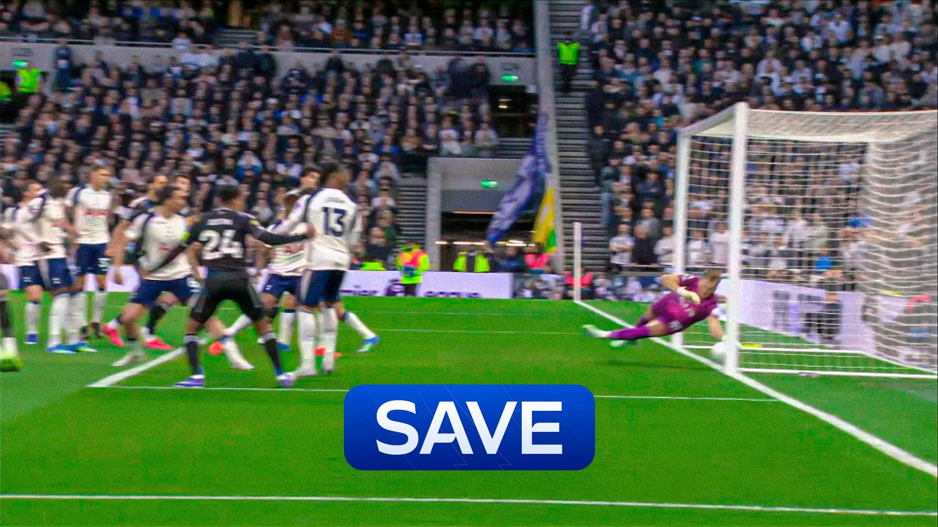 BIG SAVE! Kinsky's quick reactions denies Rodon header