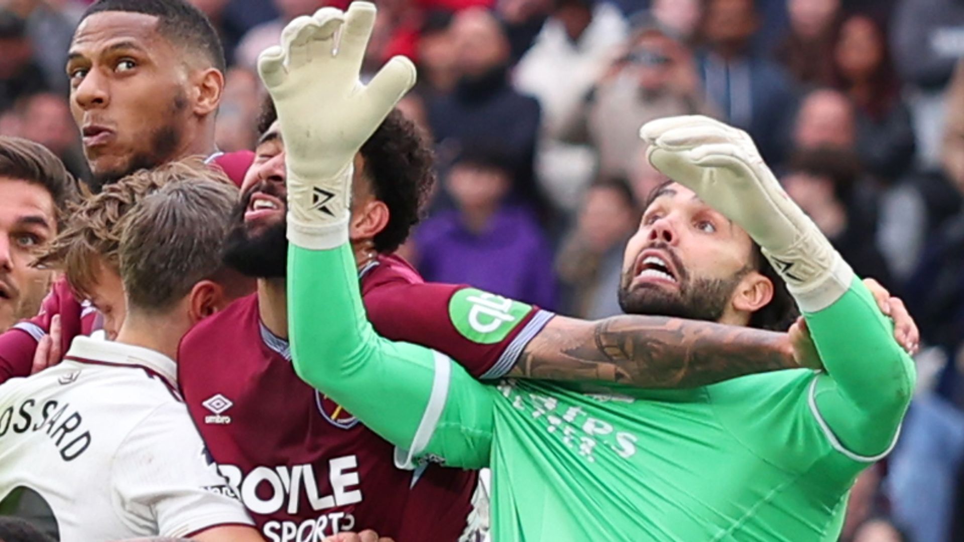 Premier League has clear and obvious problem with holding - what can be done?