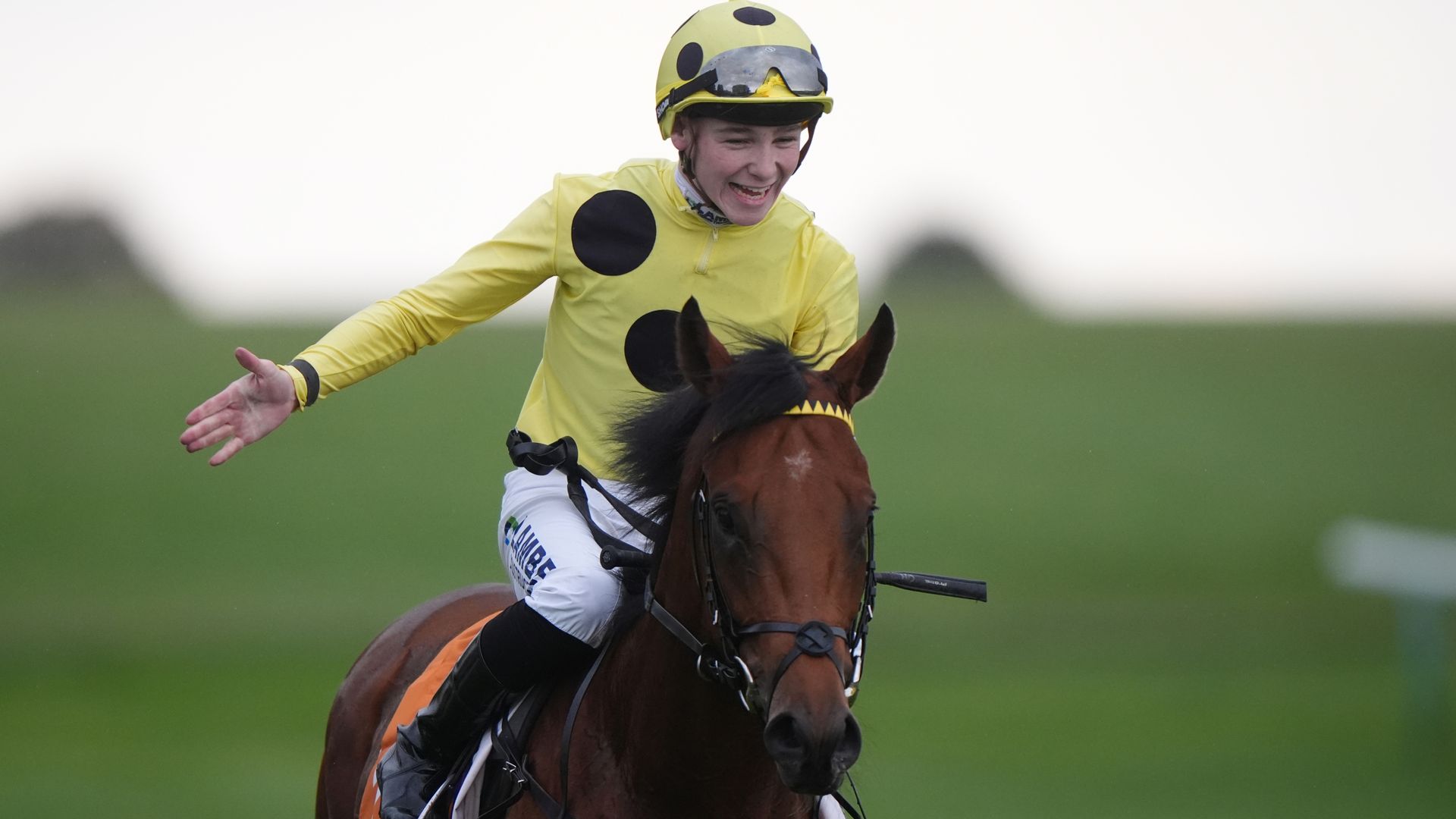 Guineas Hero Bow Echo Shines on Royal Ascot Opening Day