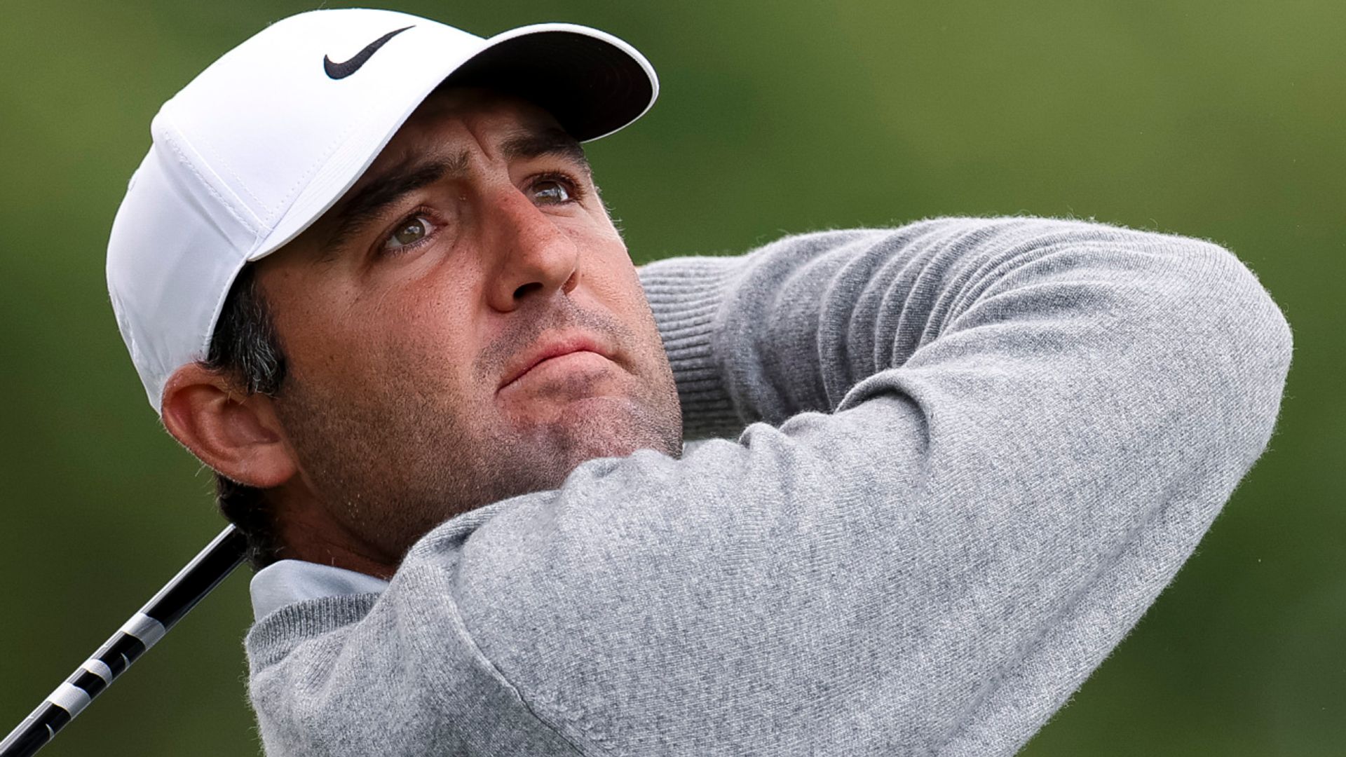 PGA Champs LIVE! Scheffler shares lead after McIlroy, DeChambeau struggle