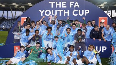 Heskey's son scores late winner as Man City beat Man Utd to win FA Youth Cup