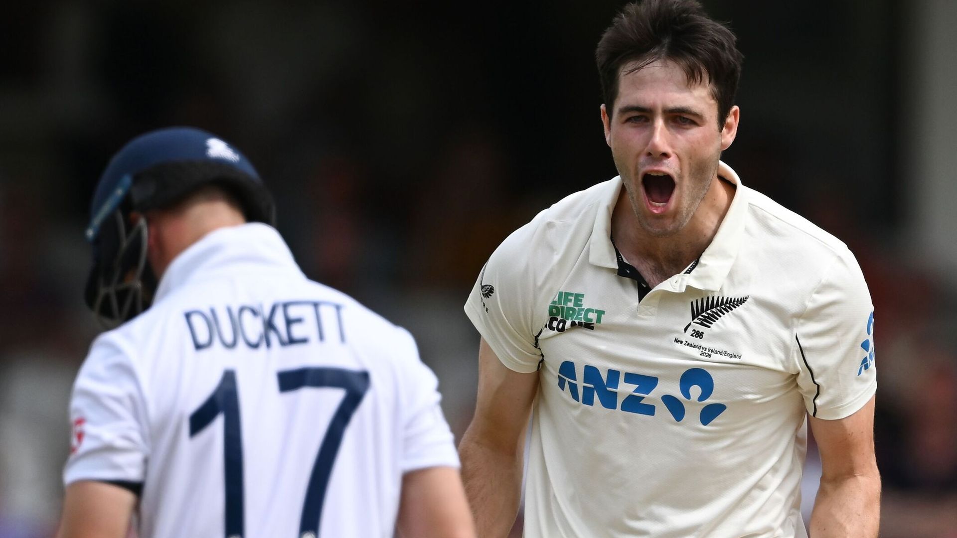 England tumble to 40-3 after being set record 463 to win by NZ LIVE!