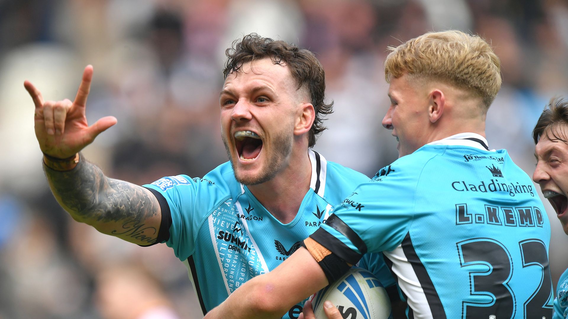 Hull end losing Super League streak as Dragons bounce back