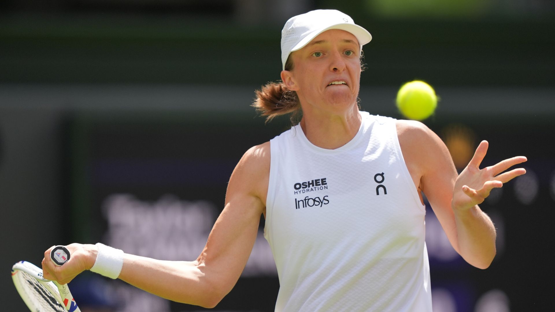 Wimbledon Day Two LIVE! Swiatek into decider with Serena to come on Centre