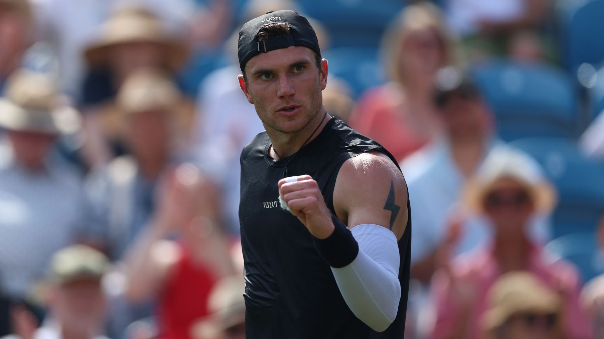 Draper into Eastbourne Open semis after thrashing Diallo