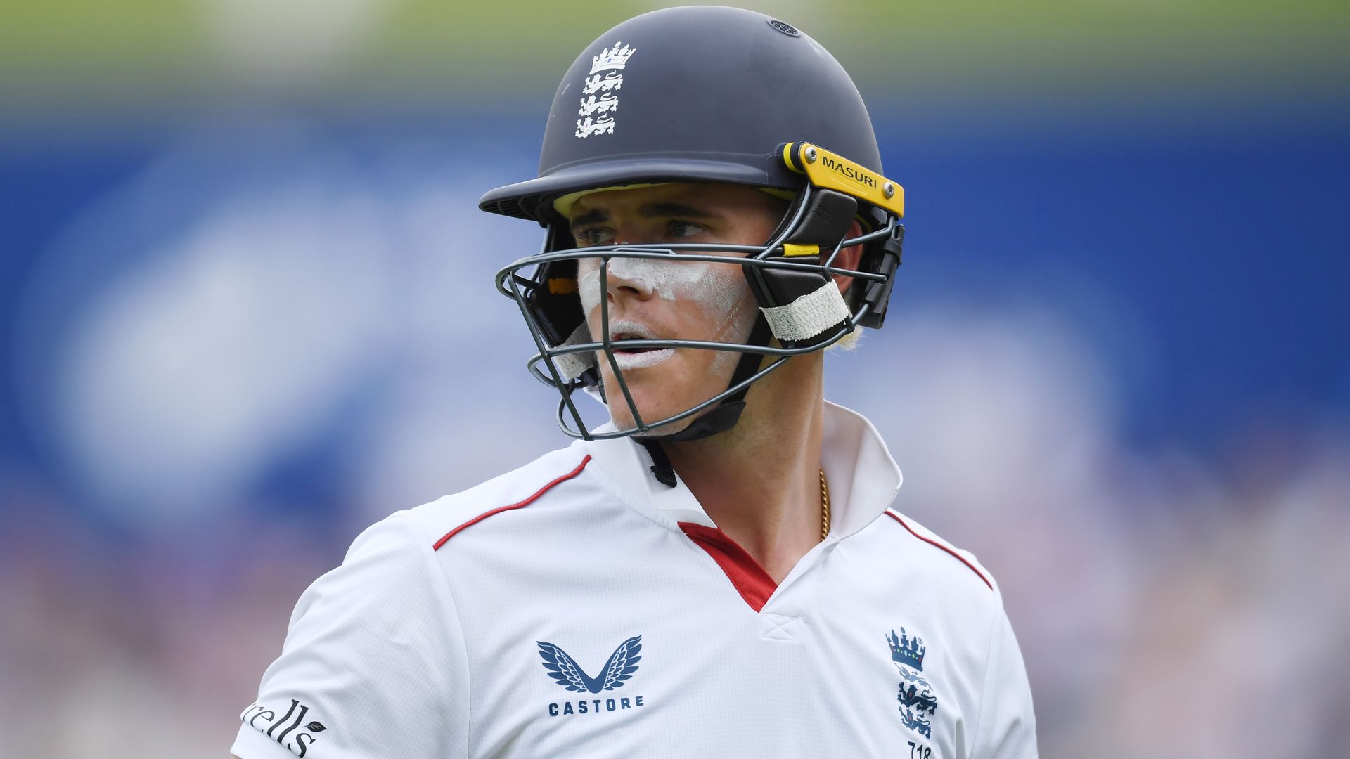 England tumble to 40-3 after being set record 463 to win by NZ LIVE!