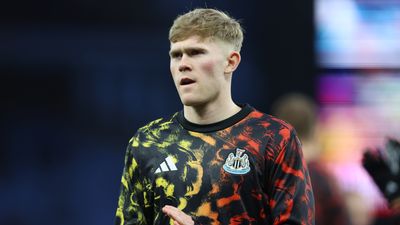 United monitoring Hall as LB option with Fulham's Robinson also a target