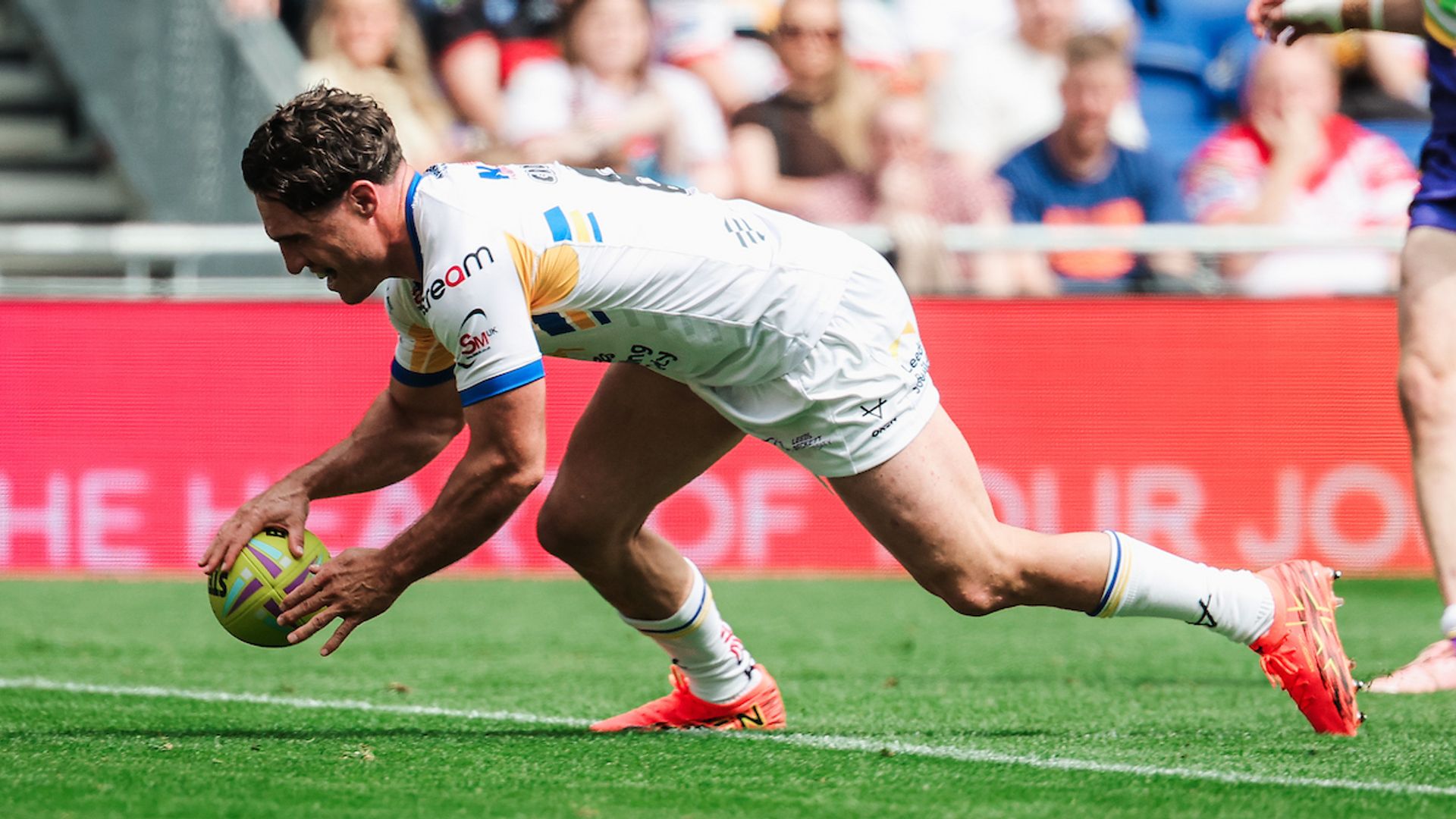 Rhinos extend lead at top of table after comfortable win over Dragons