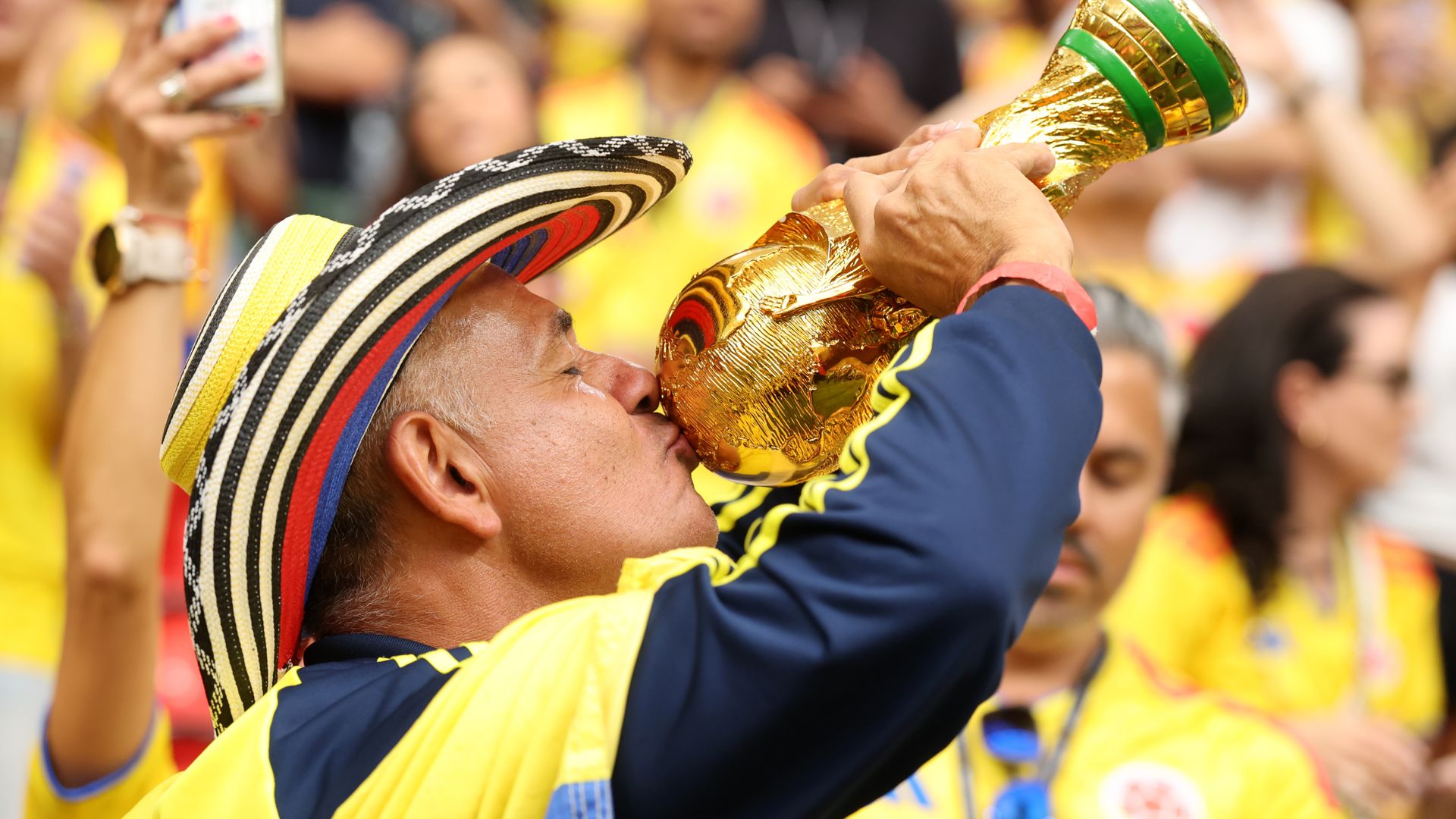 Manzambi & Vargas both missing for Switzerland vs Colombia LIVE!
