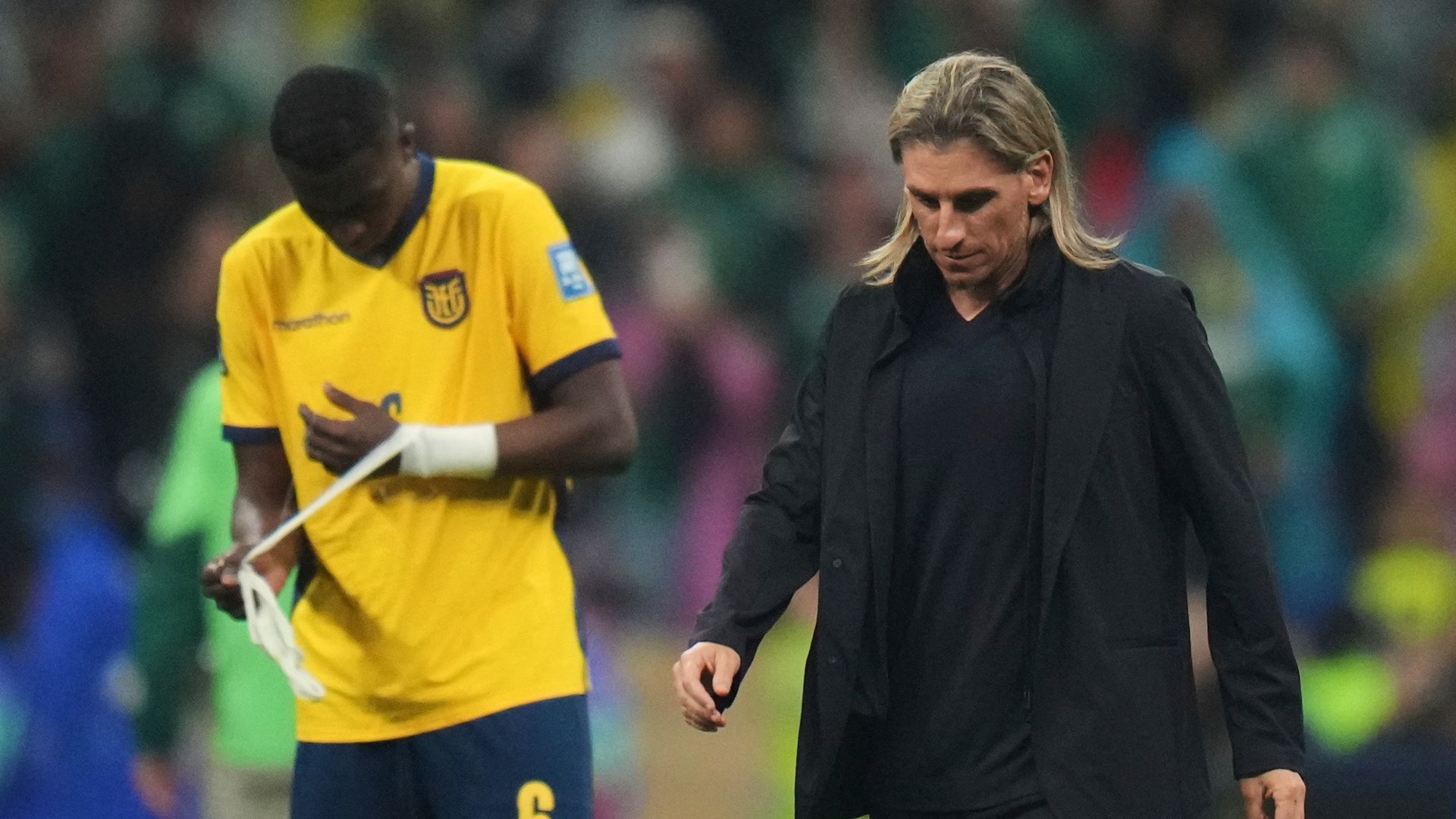 World Cup latest: Beccacece steps down as Ecuador head coach after last-32 exit