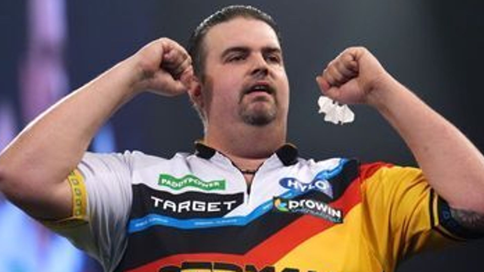 Clemens survives Woodhouse comeback to win first PDC title
