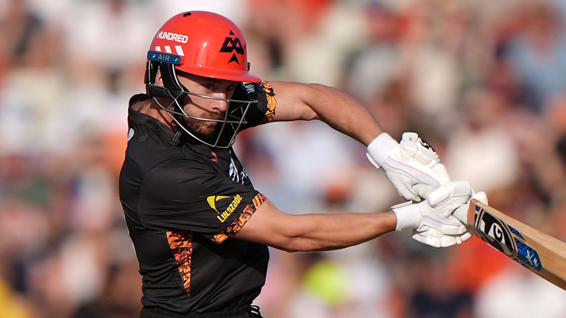 Clarke stars with bat as Phoenix outlast Rockets by 10 runs