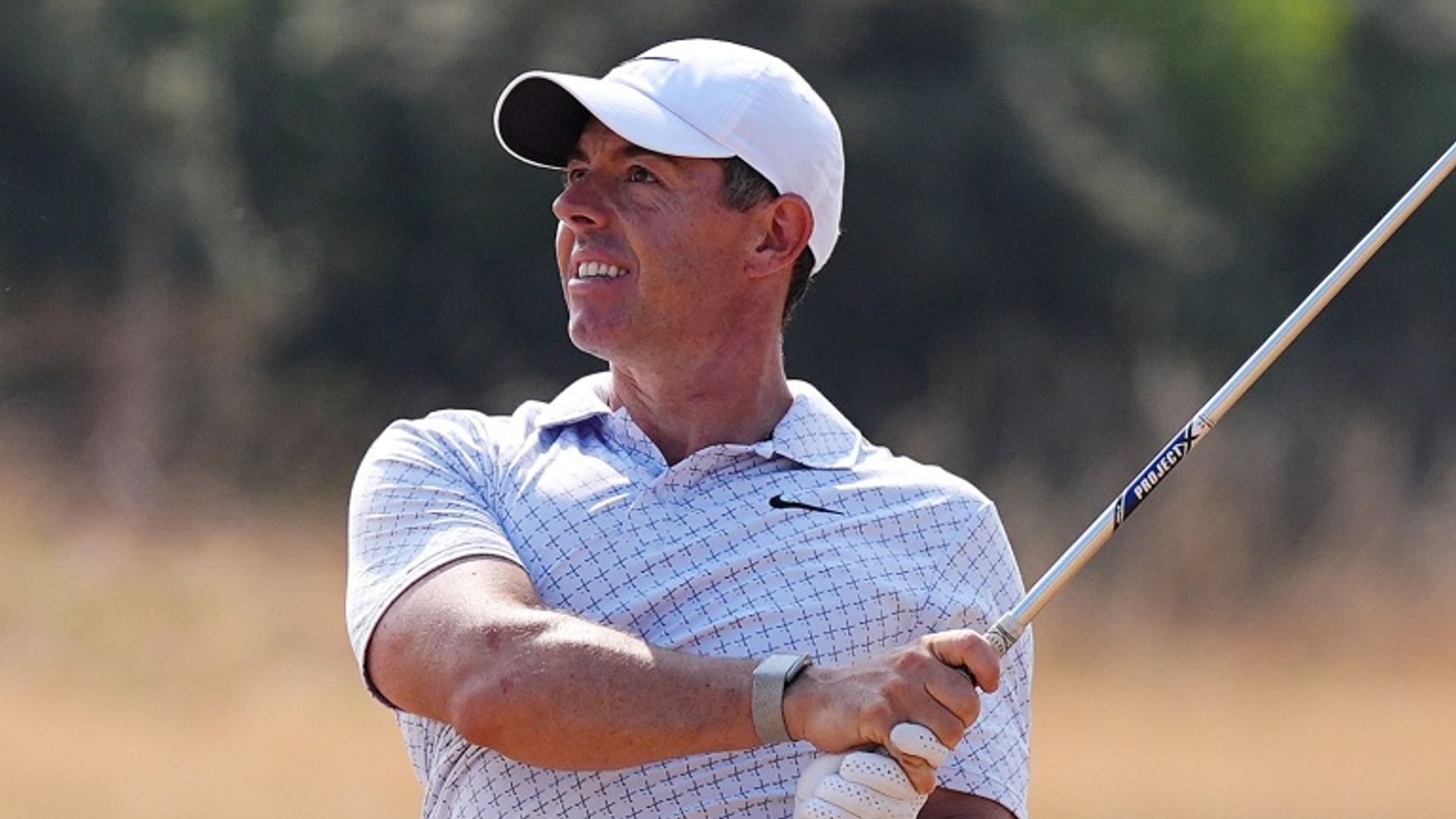The Open LIVE! McIlroy chases fast start as Fox makes birdie charge