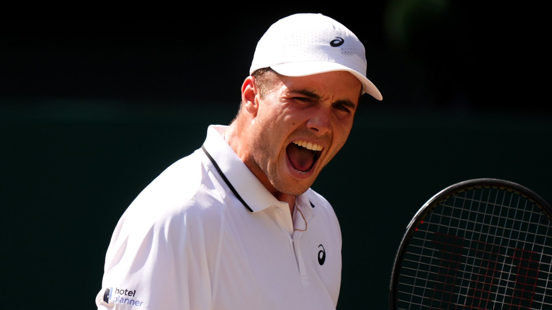 Wimbledon LIVE! Britain's Fery fighting for surprise two sets lead against Cobolli