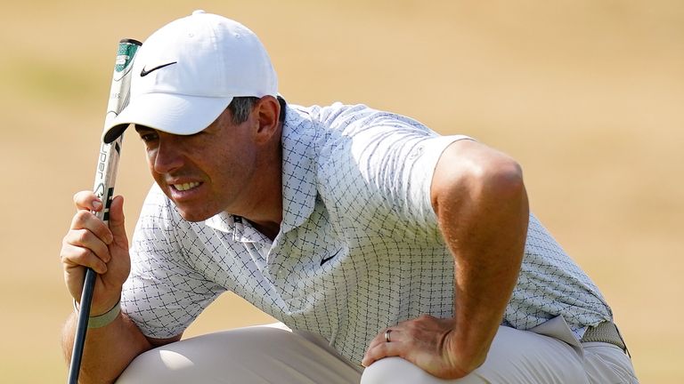 McIlroy made 17 of 18 putts from inside 10 feet during his second round