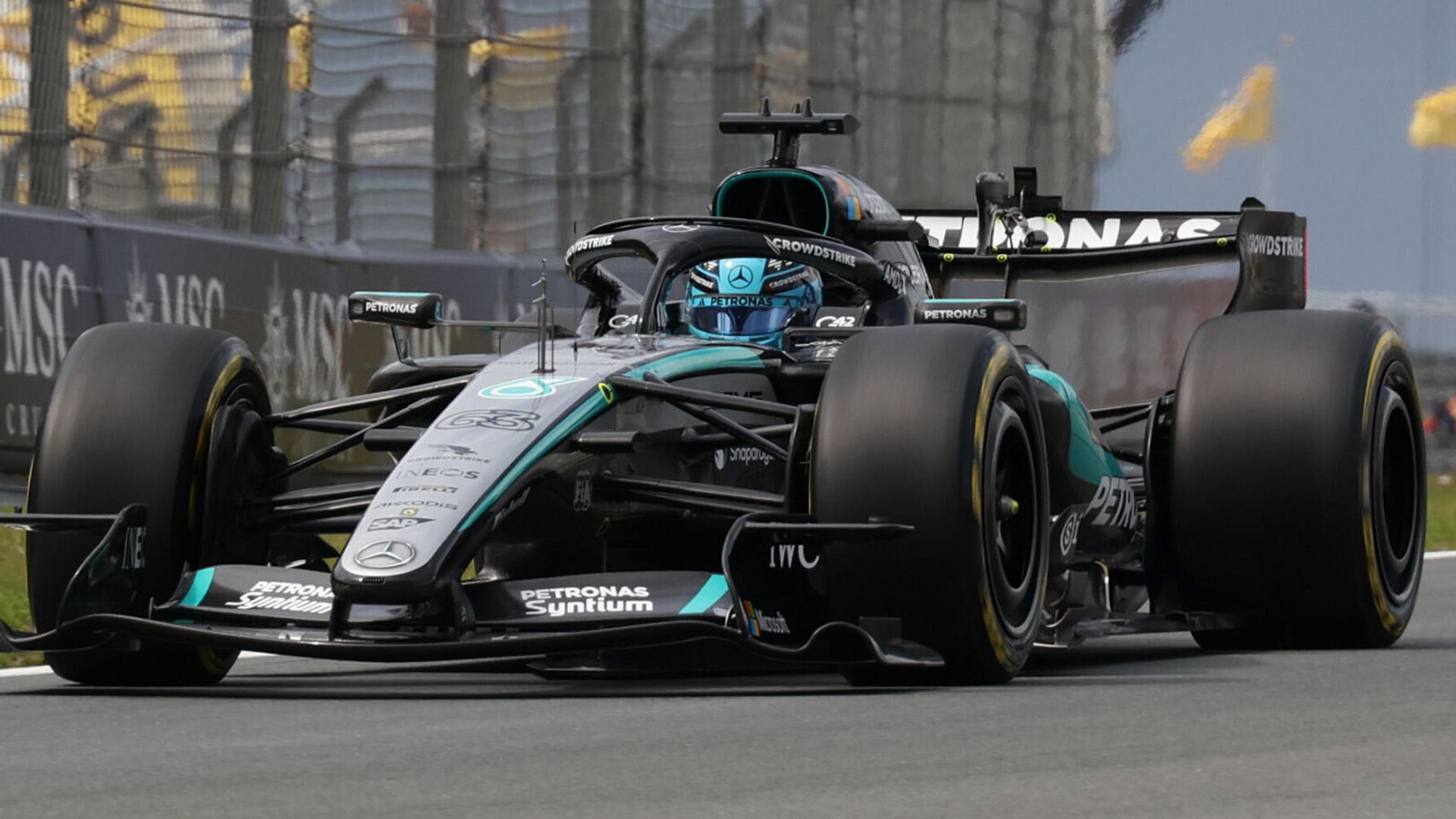 Dutch GP: Russell beats title rivals to Sprint pole with Antonelli only fifth LIVE!