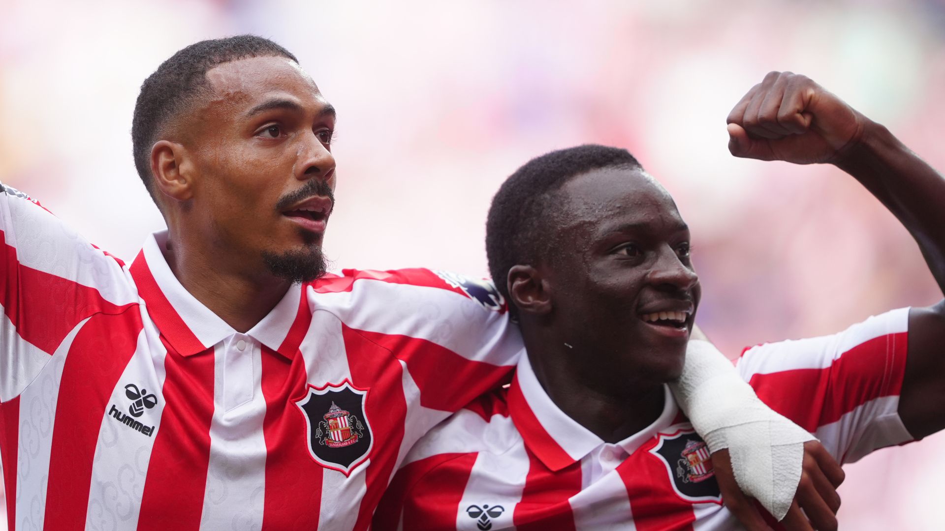 Isidor gives Sunderland late breakthrough vs Fulham LIVE!
