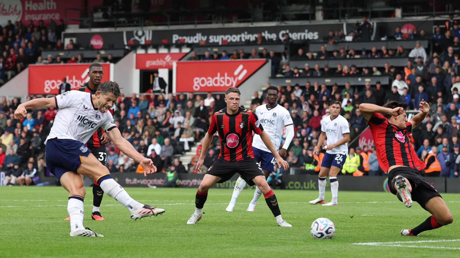 Tarkowski's stoppage-time goal earns Everton point at Bournemouth LIVE!