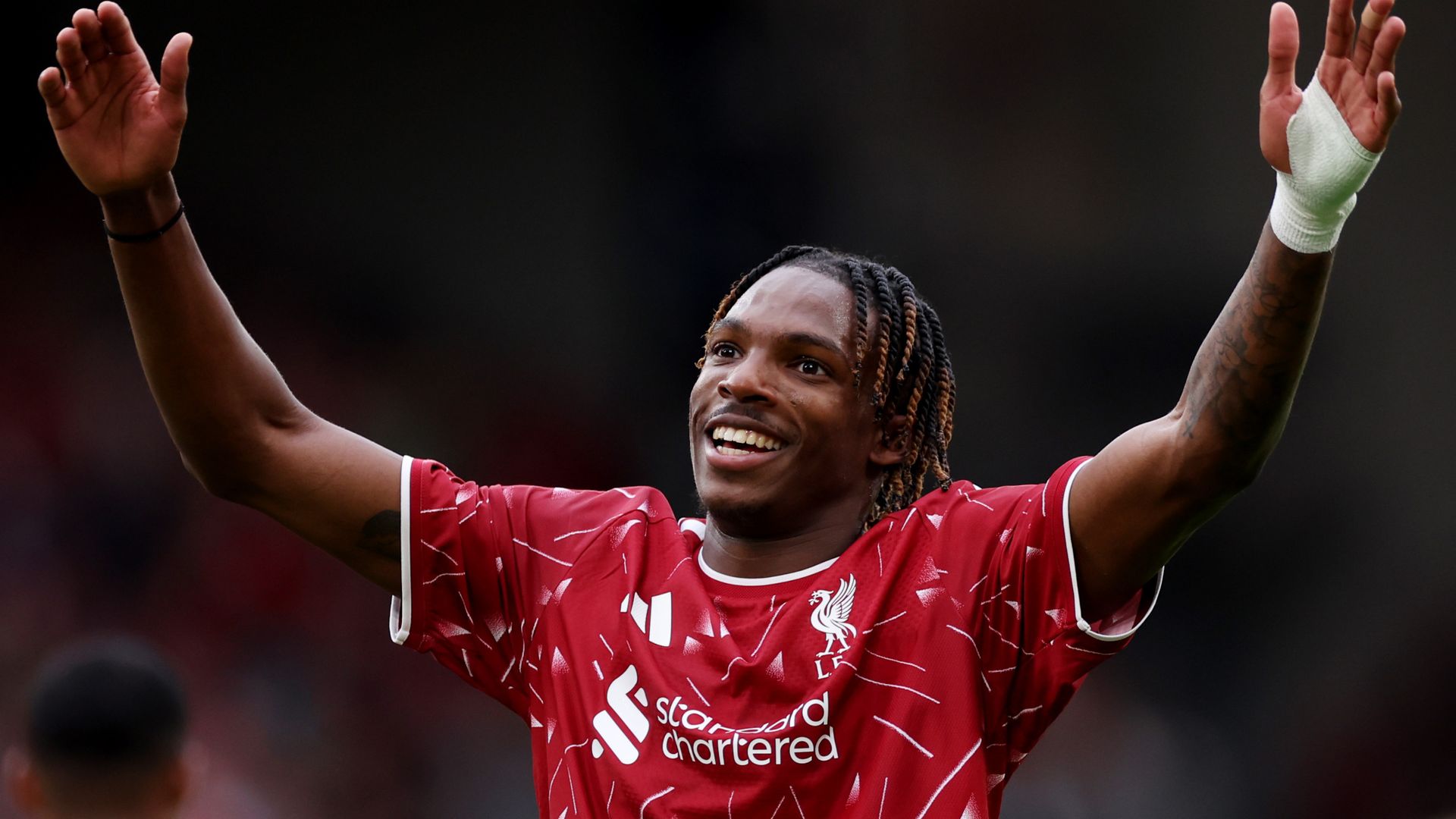 Jacquet scores on debut as Liverpool beat Como