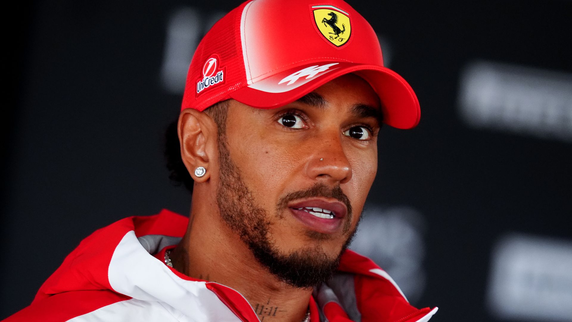 Hamilton urges Ferrari to 'apply pressure' to Antonelli in title battle