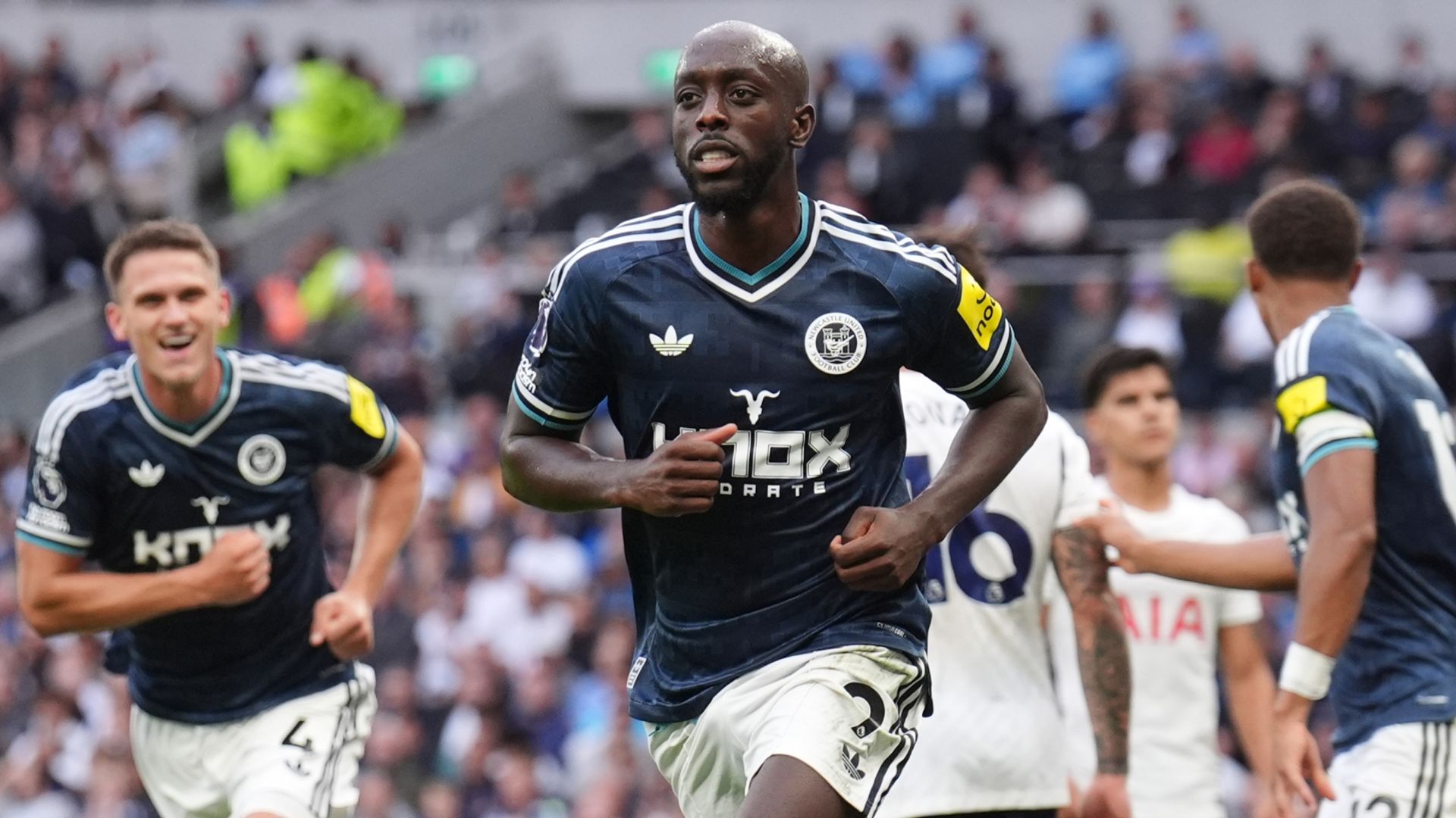 Spurs booed as Elanga and Wissa win it for Newcastle LIVE!