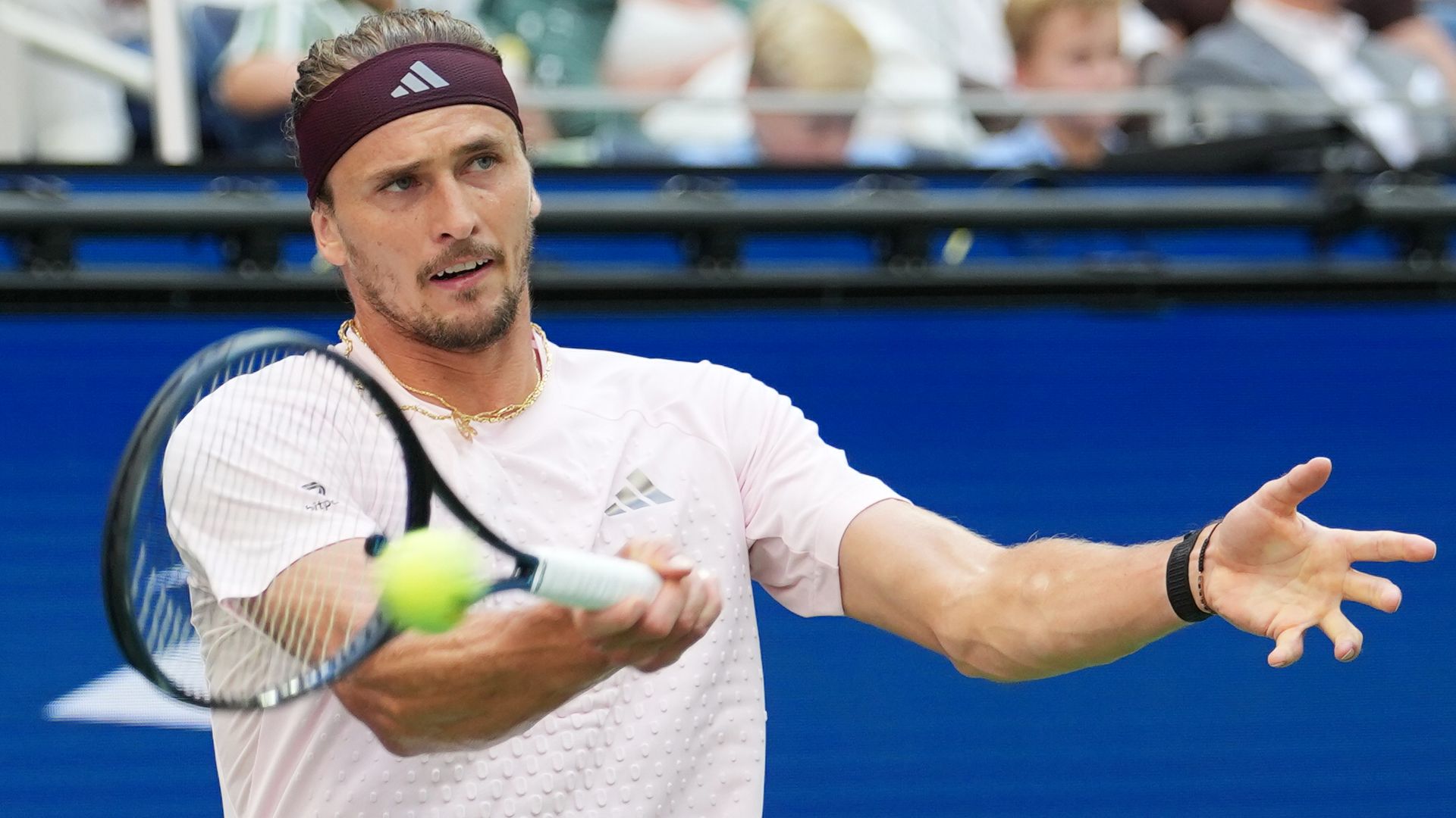 US Open LIVE! Zverev makes perfect start vs home-favourite Shelton in final