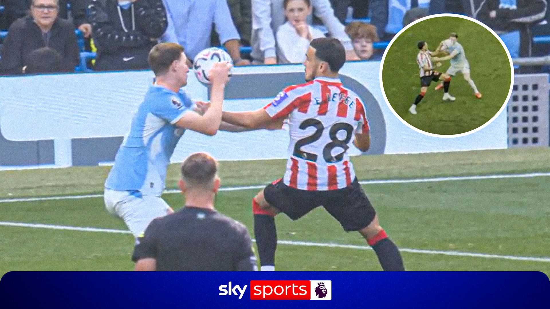 Were Sunderland robbed of a penalty? Anderson appears to hit ball away with hand!