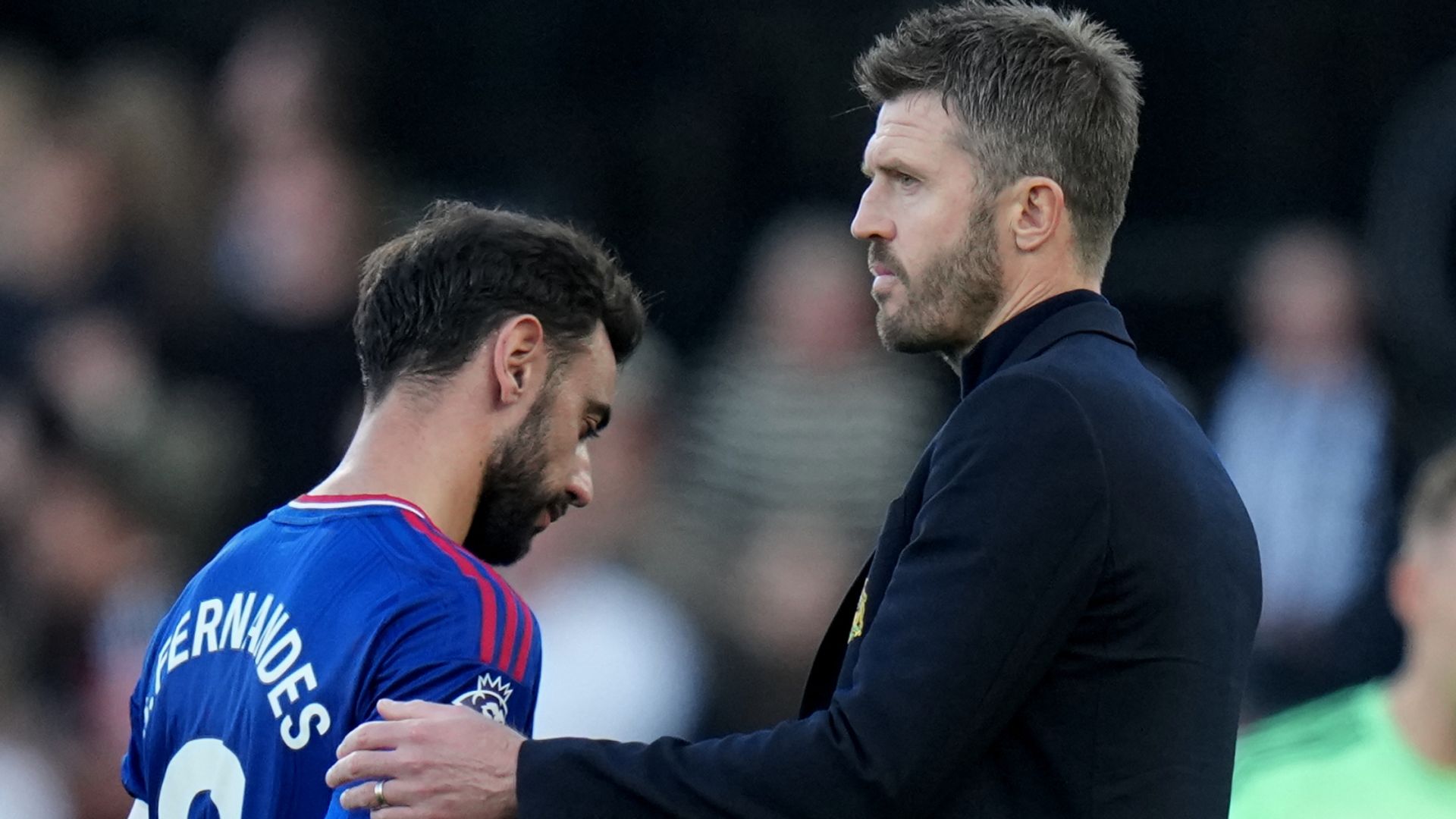 Neville: Carrick must stop defending Man Utd players after Fulham 'disgrace'