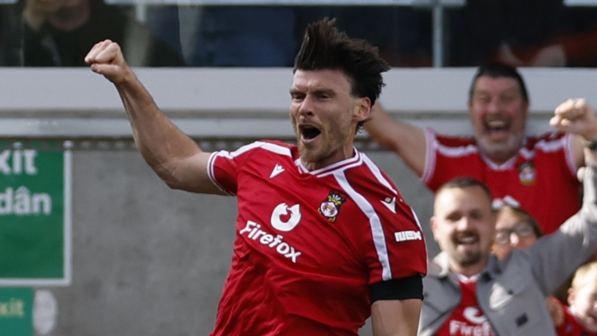 Wrexham take the lead against Southampton LIVE!