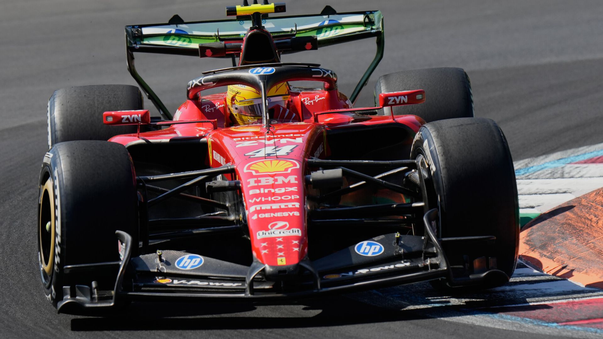 Ferrari set Baku target as Rosberg pinpoints team's repeat flaw