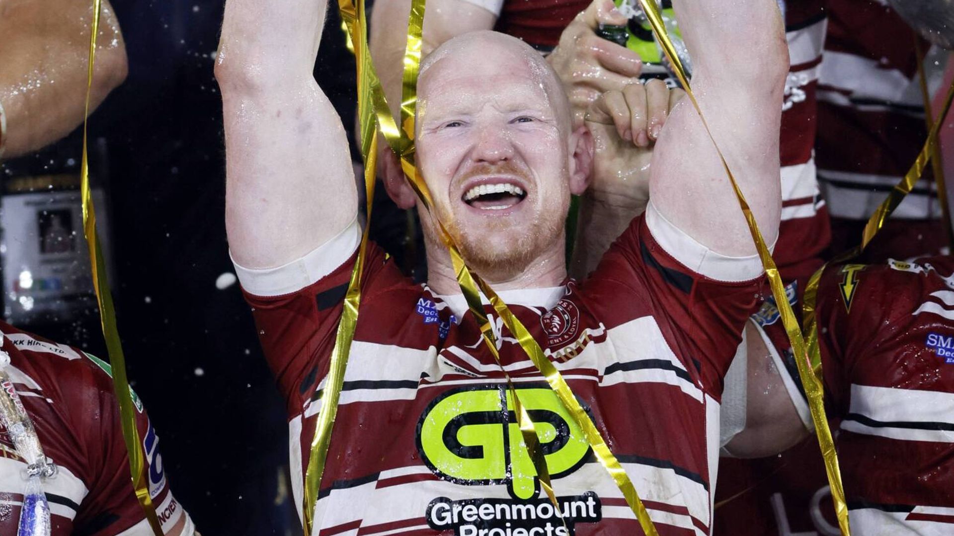 Wigan captain Farrell announces retirement