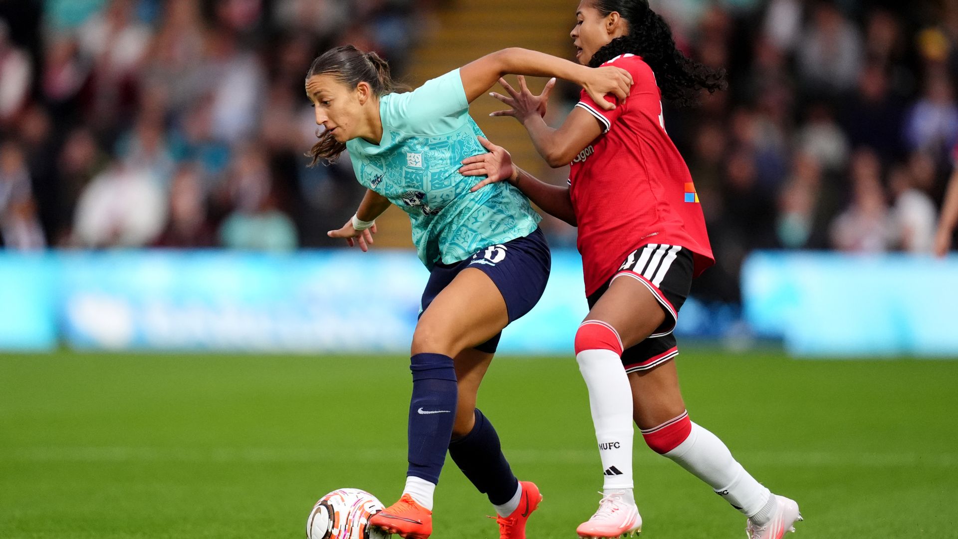 London City dominating Man Utd in WSL opener LIVE!