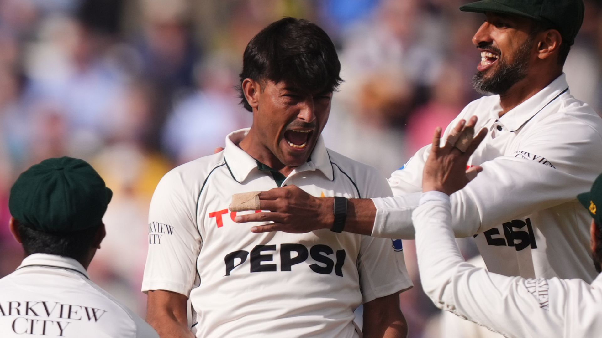 Gay falls for 60, England four down with slender lead over Pakistan LIVE!