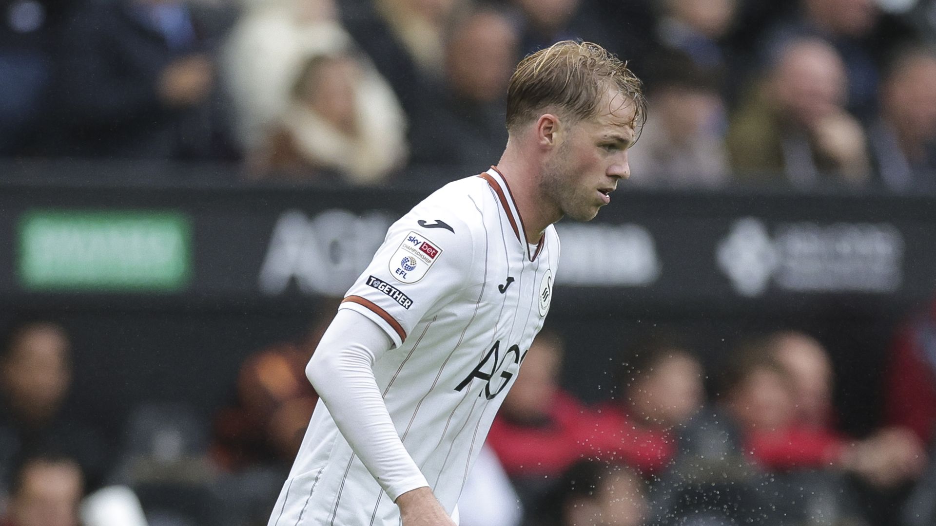 Swans back to winning ways as they hammer Blackburn