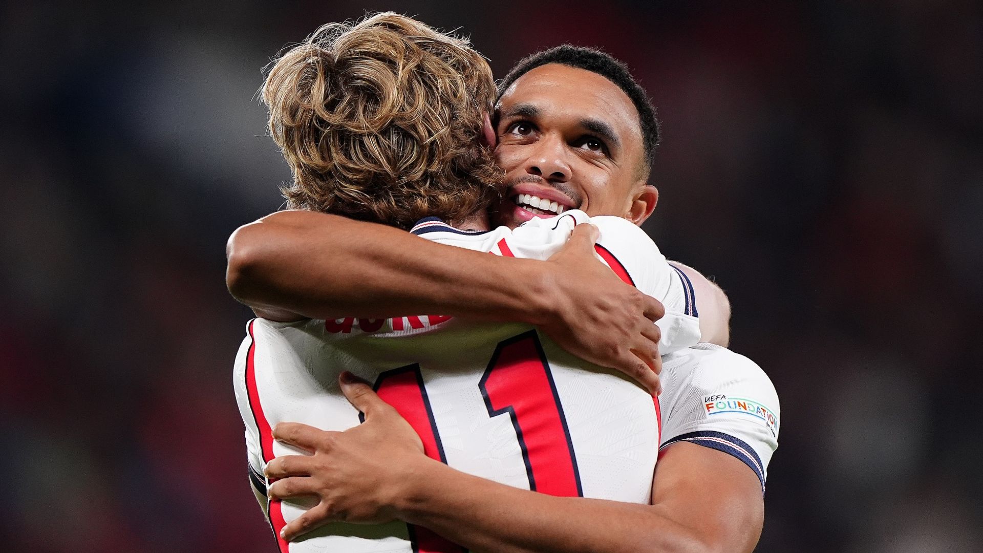 Trent sets up Gordon for England opener in Czech Republic LIVE!