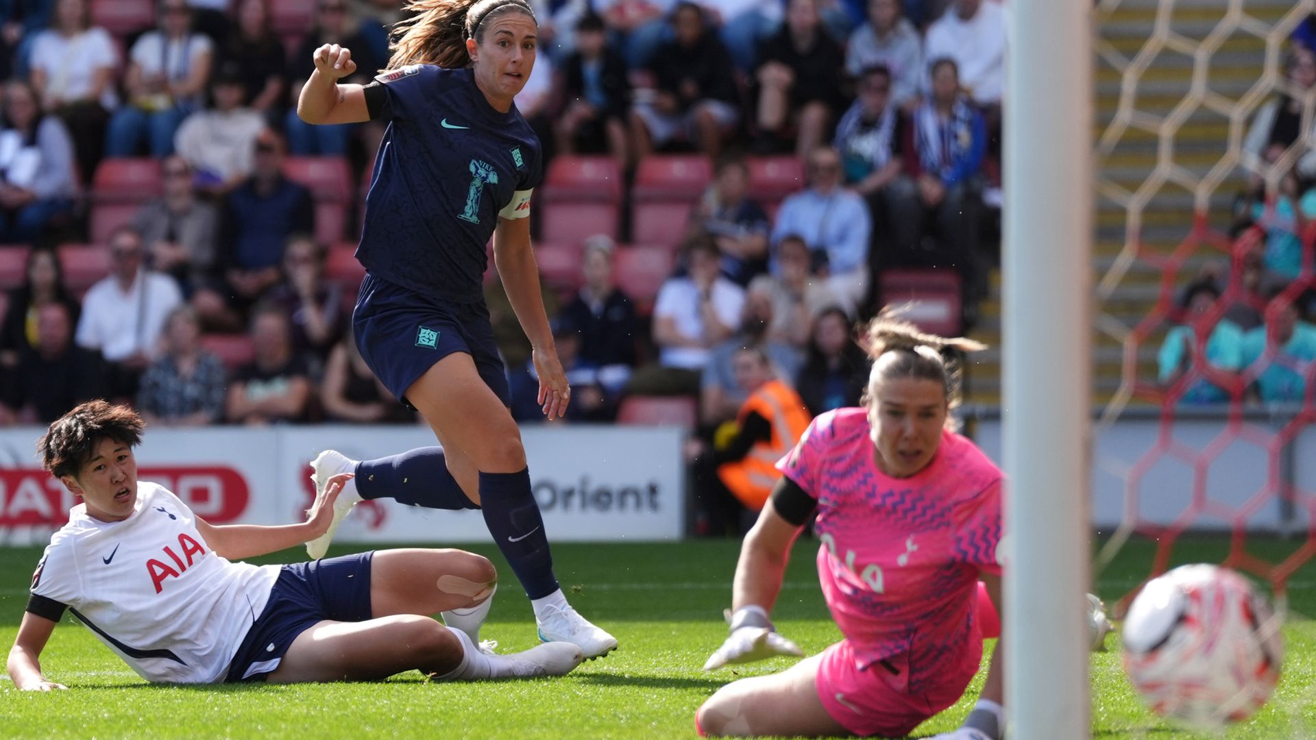 Putellas strikes twice for London City as West Ham frustrate Chelsea LIVE!