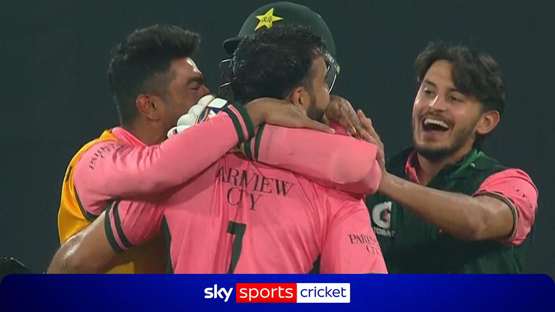 UNBELIEVABLE! The moment Pakistan win thriller by ONE wicket!