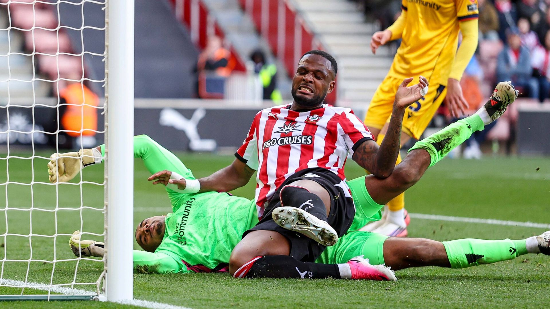 Southampton frustrated at home by Bolton