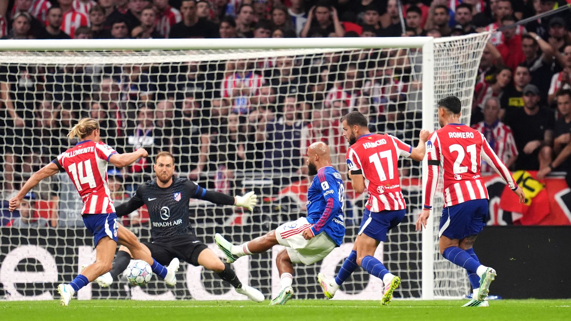 Mbeumo goes close twice as Man Utd push for equaliser at Atleti LIVE!