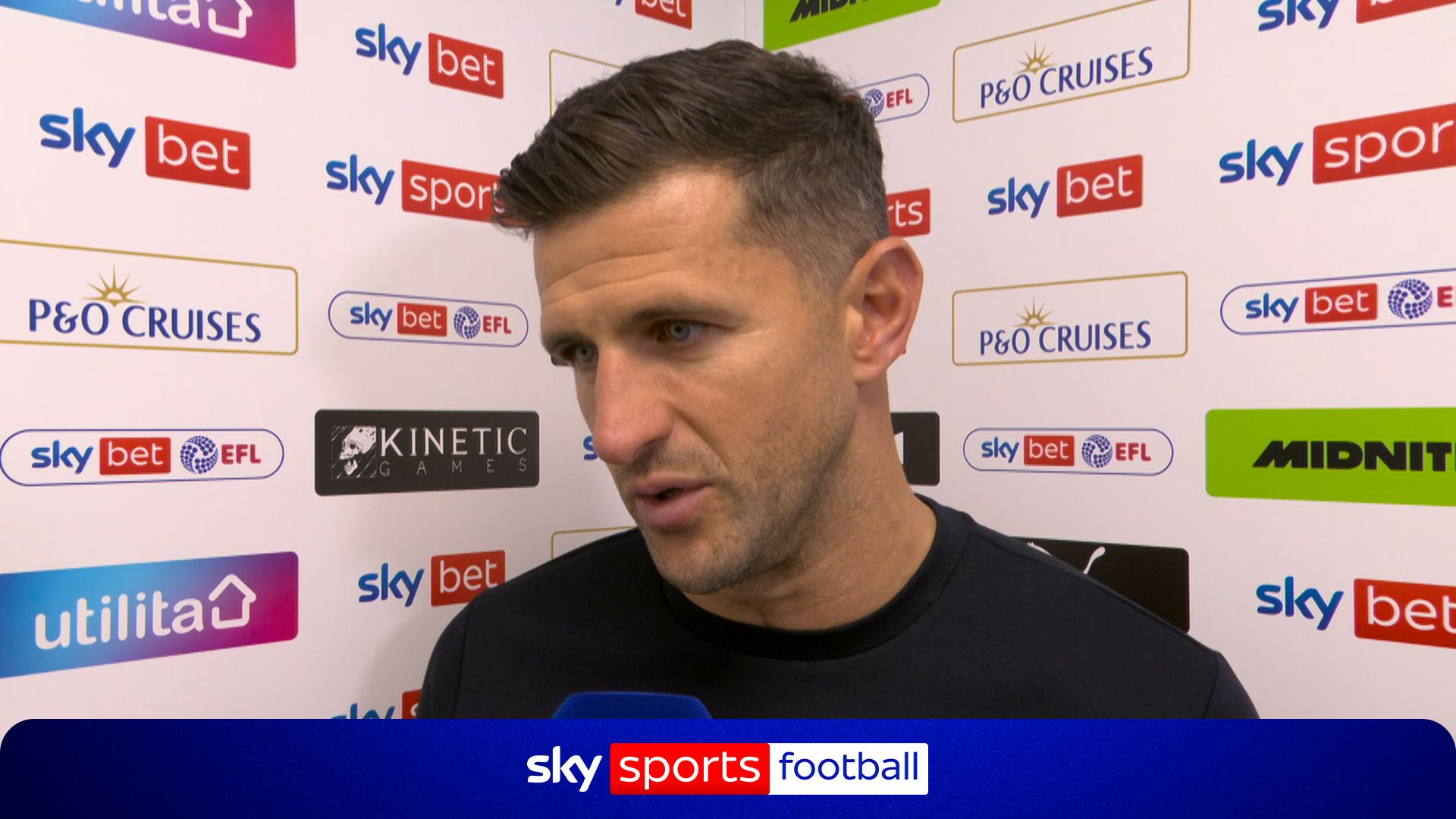 ‘We are devastated’ – Mousinho rues missed opportunity in South Coast derby loss