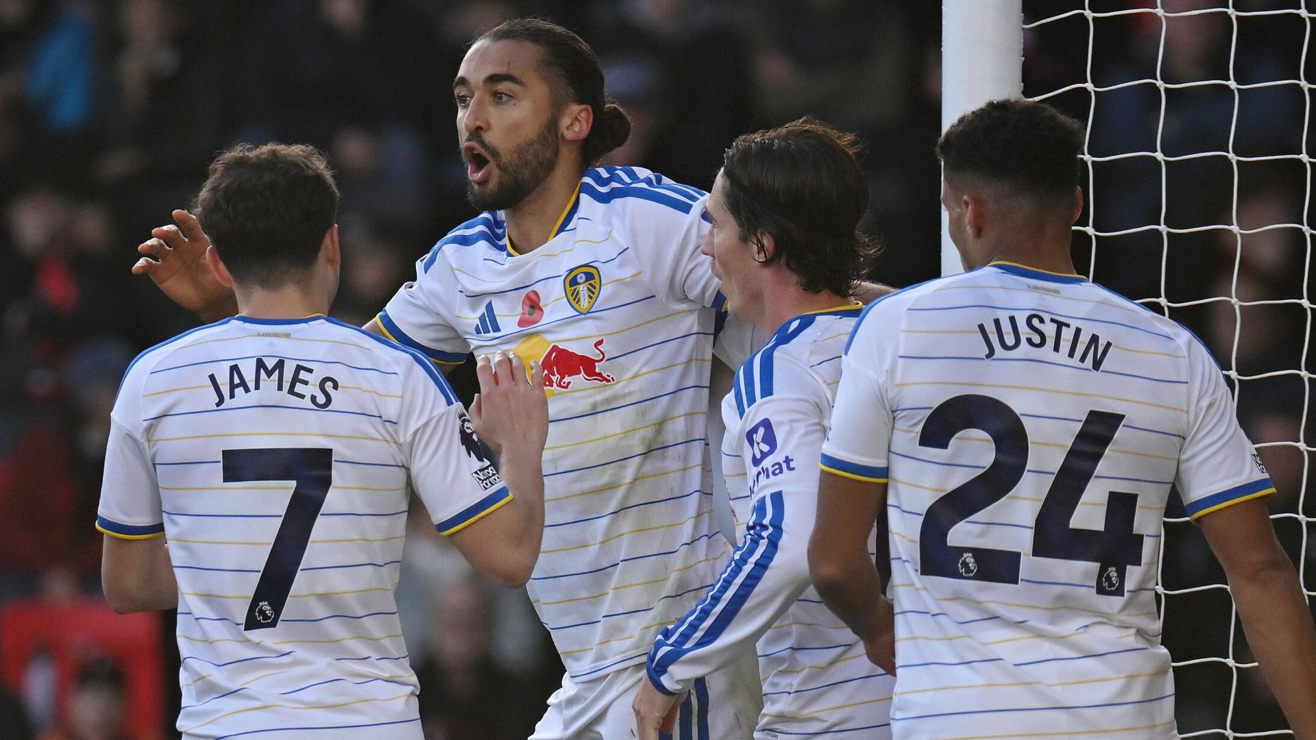 A Halloween horrow show from Trafford as Bournemouth lead LIVE!