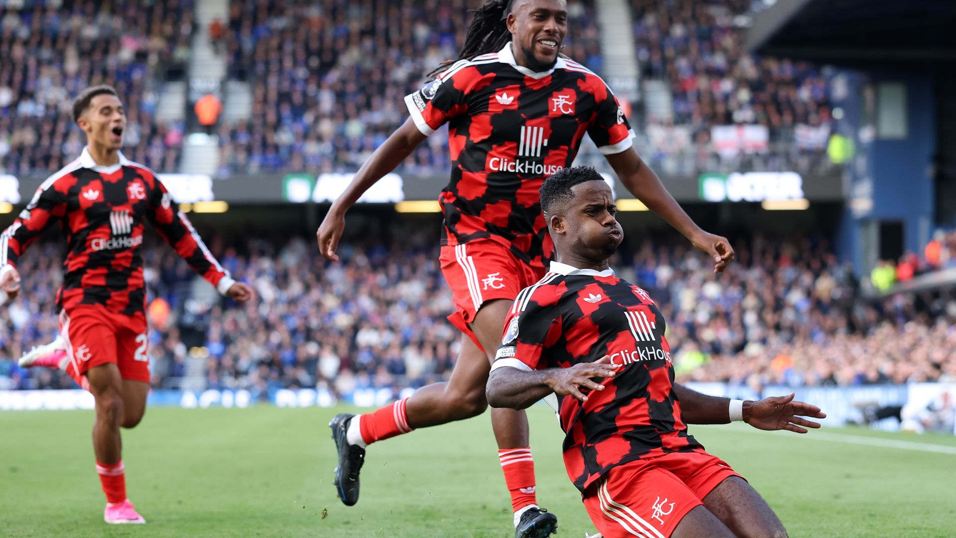 Sessegnon hammers Fulham ahead at Ipswich LIVE!